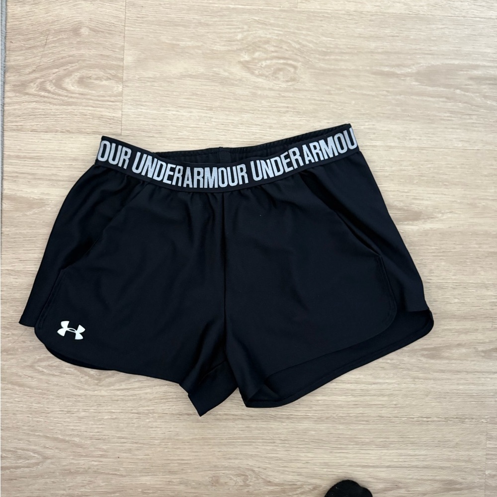 Under Armour Black Athletic Shorts Elastic Waistband